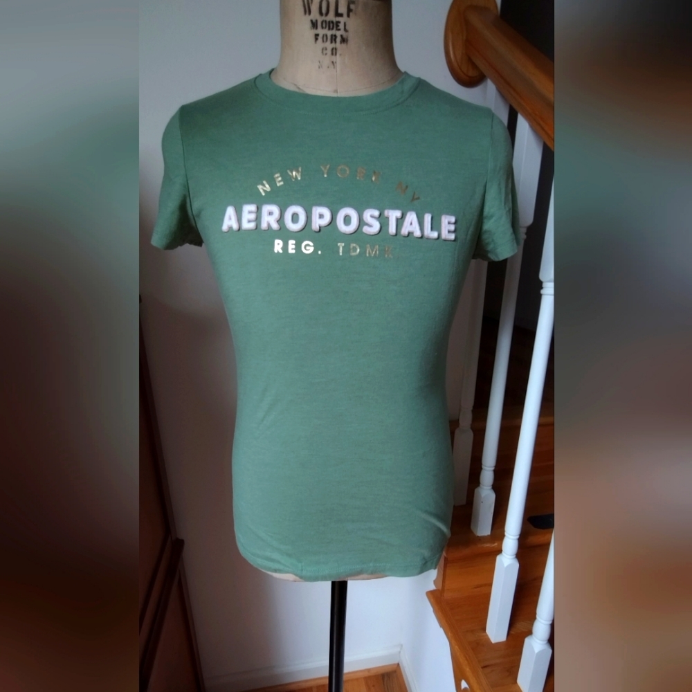 Aeropostale tee